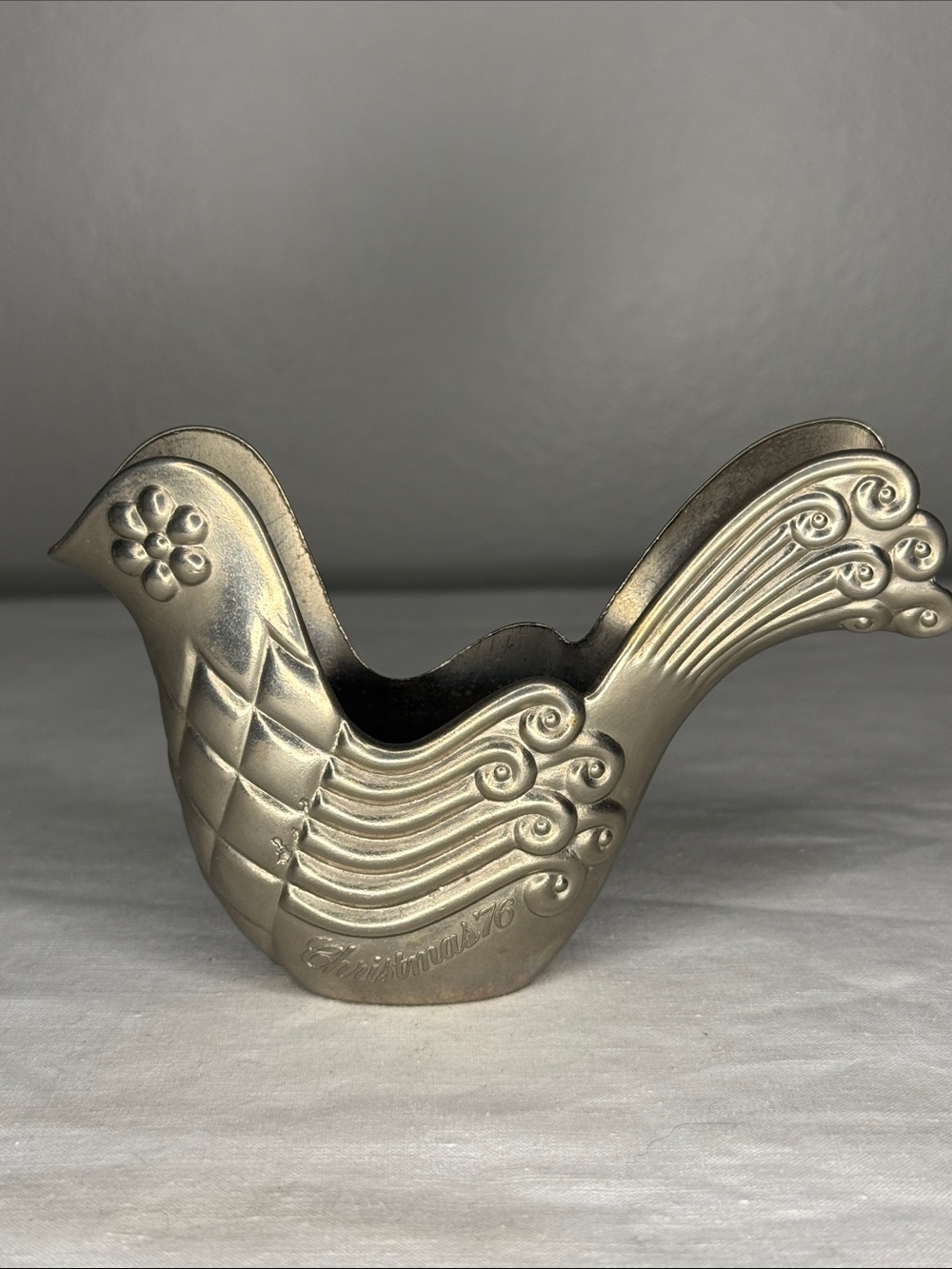 Vintage Avon Christmas ’76 Bird Bottle Holder Ornament Silver Tone 1976